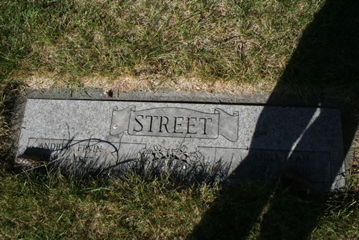 Andrew Street and Anna Street Grave