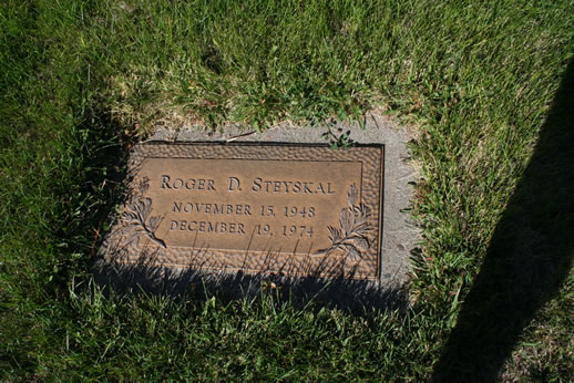 Roger Steyskal Grave